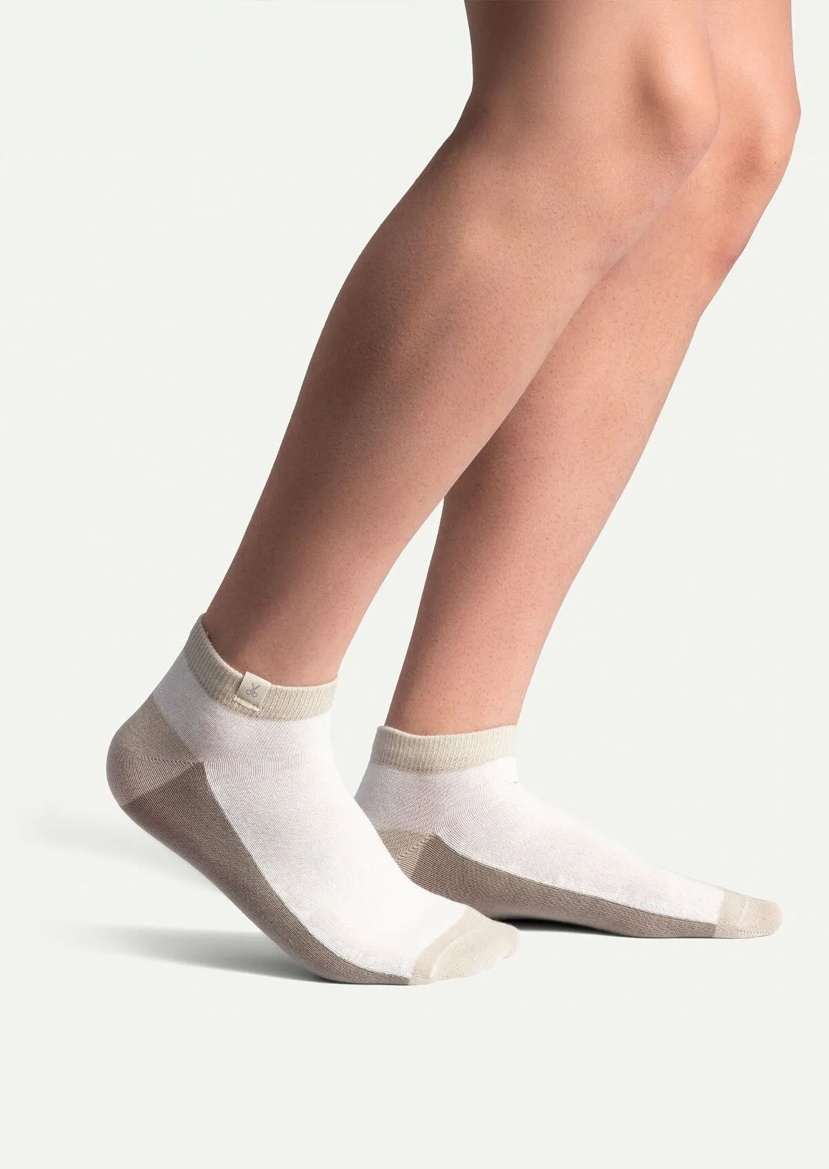 Turkiye, Clothing and Fashion, Hat - Gloves - Neck scarf, Pyjamas Sleepwear, Socks, Underwear